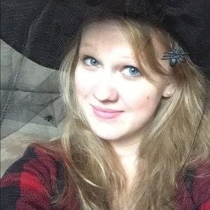 Meet your Posher, Abigail