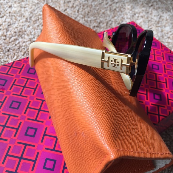 TORY BURCH sunglasses worn once! - Picture 2 of 4