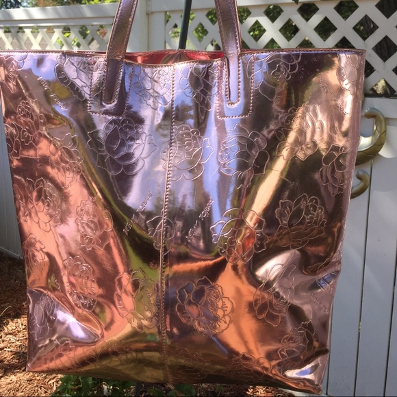 Betsey Johnson metallic lg rose gold shopper/tote
