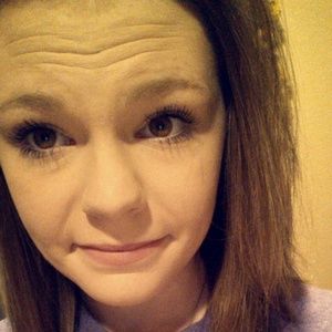 Meet your Posher, Courtney