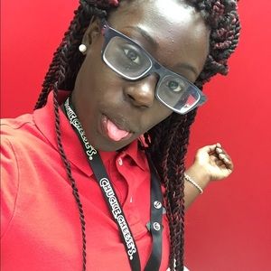 Meet your Posher, Kendra