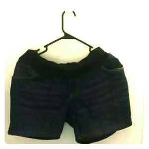 Maternity shorts
