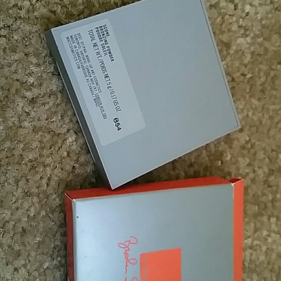 Bronzer - Picture 3 of 3