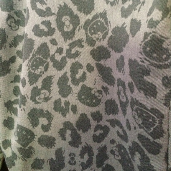 Hello kitty gray cheetah print skinny jeans - Picture 2 of 4