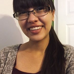 Meet your Posher, Dania