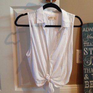 Hollister top w. Color and button up