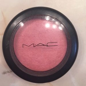 Mac mineralized blush (dainty)