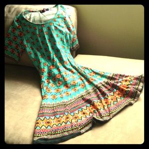 Tribal 1/2 sleeve dress size m/l
