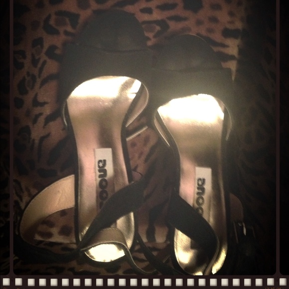 👠 Worn twice Groove, fun cork heels👠 - Picture 2 of 4