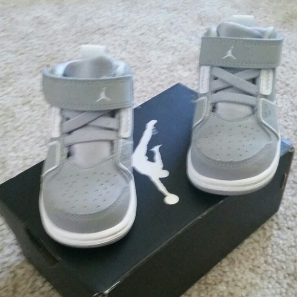 Sold sOld sold!! Jordan sz 5 toddler