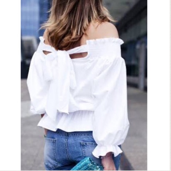 🍍White Off The Shoulder Bow Back Blouse🍍