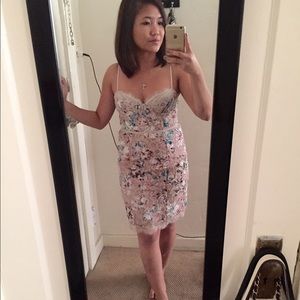 NWOT VS Lacey dress