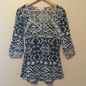 Black & White Mid Sleeve Sweater Top