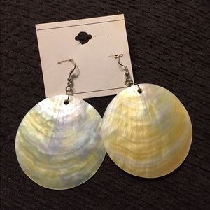 Shell earrings