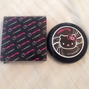 MAC Hello Kitty Beauty Powder