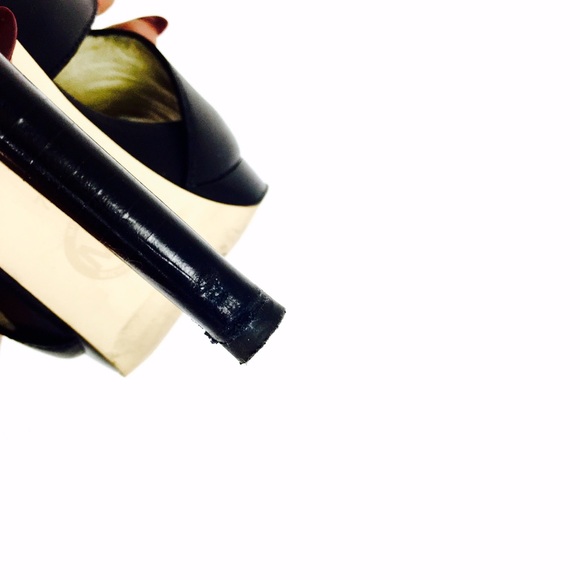 ❌❌SOLD❌❌🎉2x HP MICHAEL KORS leather peep bootie - Picture 3 of 3