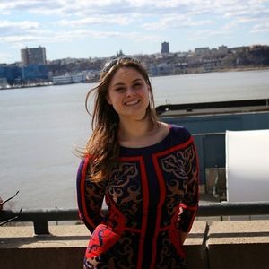 Meet your Posher, Ava