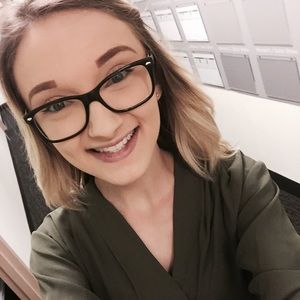 Meet your Posher, Angie