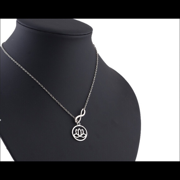 🌺Silver Lotus Infinity Necklace🌺