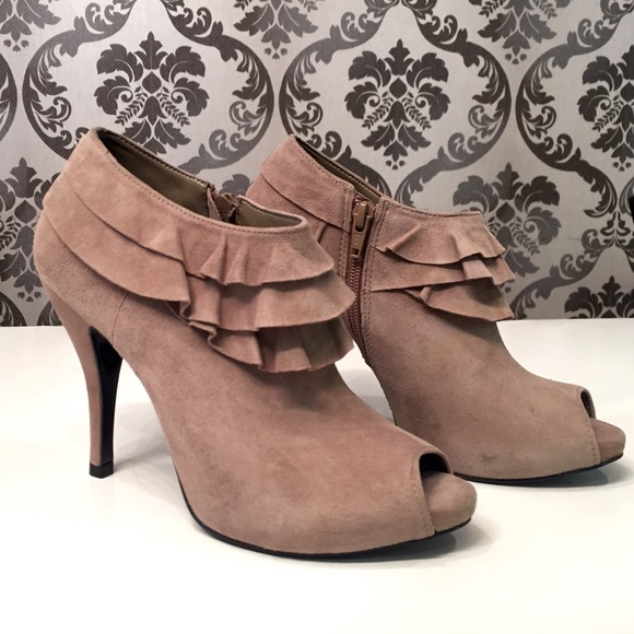 GIANNI BINI peep toe booty 💋