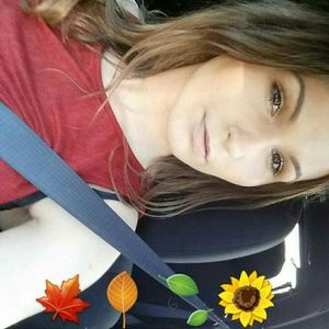 Meet your Posher, Alyssa