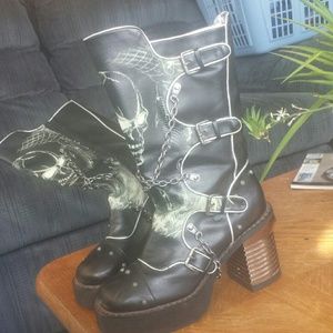 Razor doll glowing skull boots