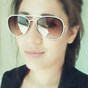 Meet your Posher, Ivette