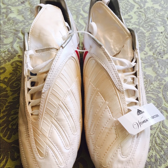Nuove adidas predator scarpini da calcio sz 95 poshmark Nuove adidas predator scarpini da calcio sz 95 poshmark