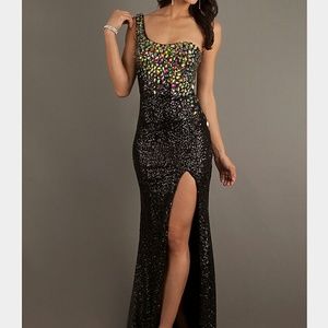 Lowered $ La Femme prom Long Black one shoulder