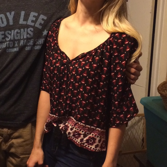 ISO LA hearts top - Picture 2 of 3
