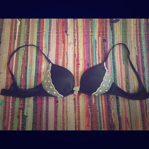 Victoria's Secret fabulous plunge bra