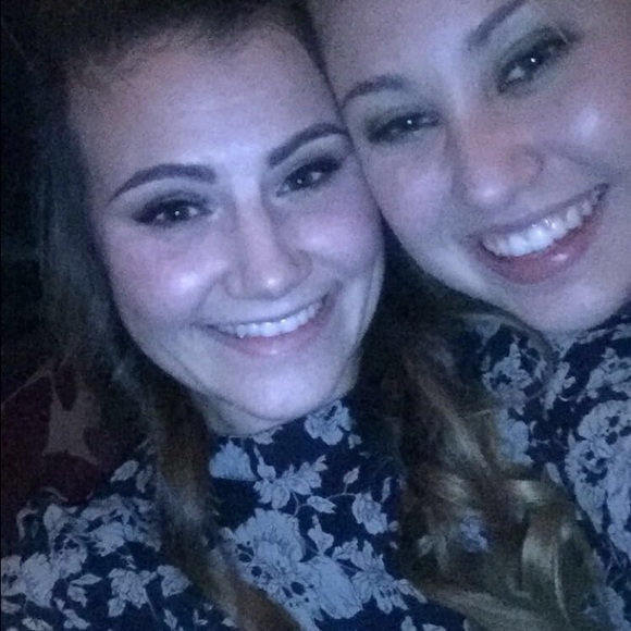 Meet your posher :) Hi I'm Tori! - Picture 2 of 4