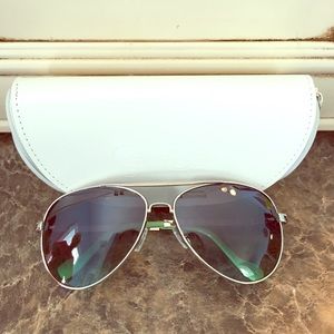 Jessica Simpson aviator sunglasses