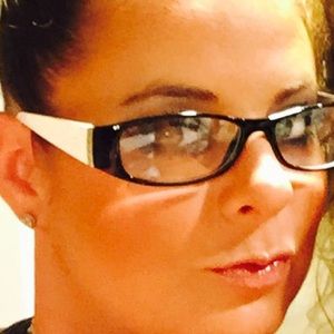 Meet your Posher, Briana