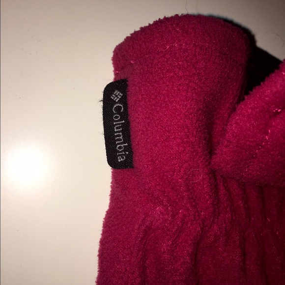 Columbia brand gloves