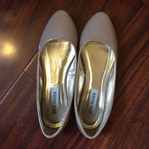Steve Madden p-gladd beige flats size 7