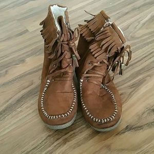 Minnetonka boots