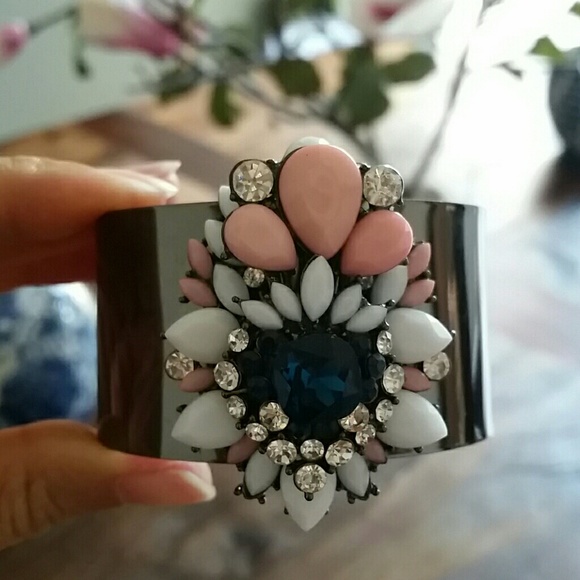 Pretty Cuff
