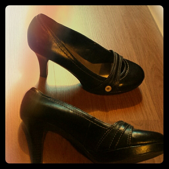 Black Mudd heels