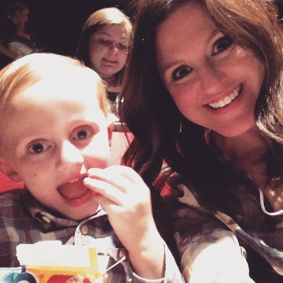 Meet your Posher, Crystal