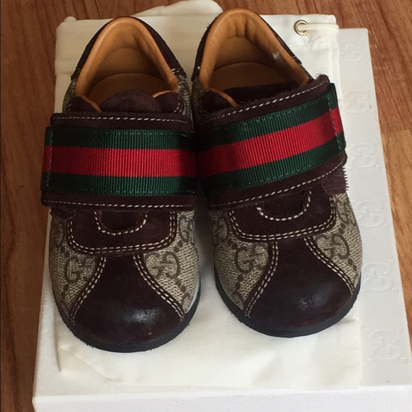 Gucci	
Icon Suede-Trim Canvas Sneaker, Toddler
