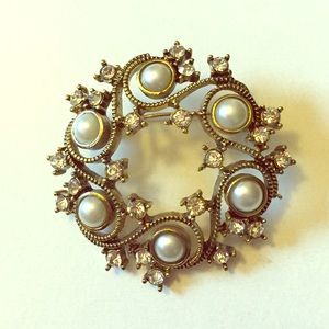 Embellished brooch