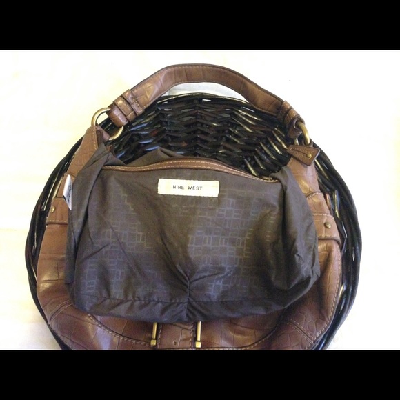 Brown Nine West leather purse - Picture 2 of 2