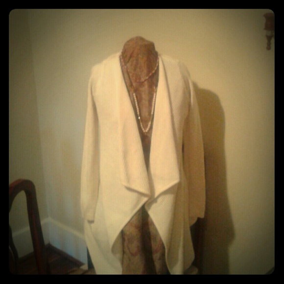 Long, ivory, cardigan sweater. - Picture 1 of 4