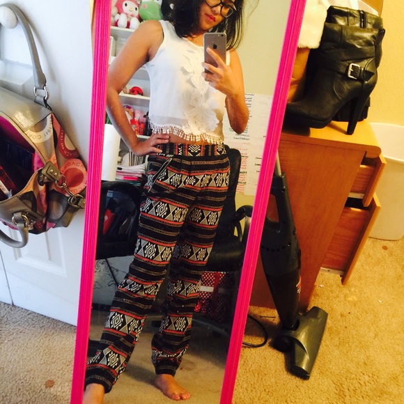 Crop top - Picture 3 of 4
