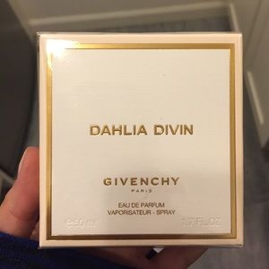 Givenchy Dahlia Divin perfume new in box