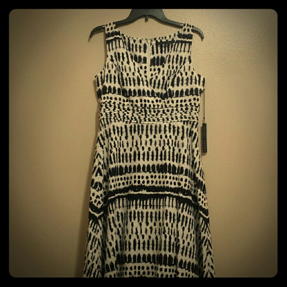 Ivanka Trump Dresses & Skirts - Ivanka Trump Dress