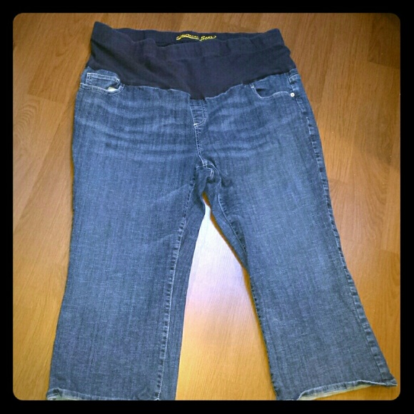 Maternity Jean Capris
