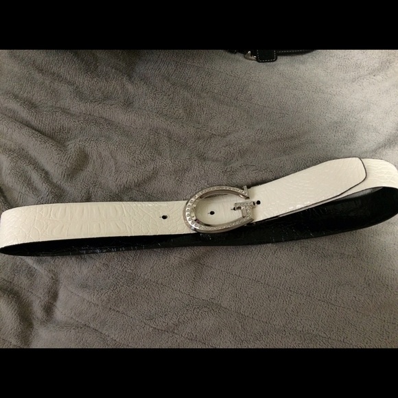 Guess Belt - Picture 2 of 2