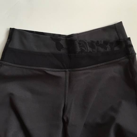 Gray lululemon astro pant - Picture 2 of 4